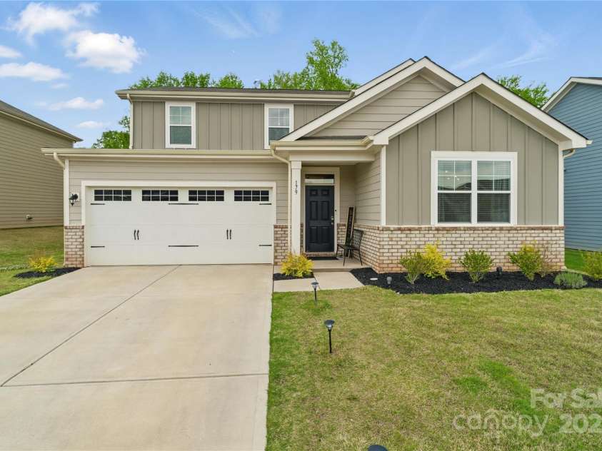 179 Bezelle Avenue, York, SC 29745.  MLS# CAR4247360, YatesRealty ID 15090. WELCOME to 179 Bezelle Avenue, York, SC
