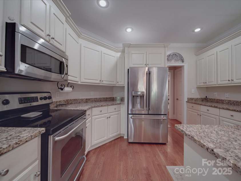 1508 Avalon Oaks Court, Dallas, NC 28034.  MLS# CAR4259565, YatesRealty ID 15091. 