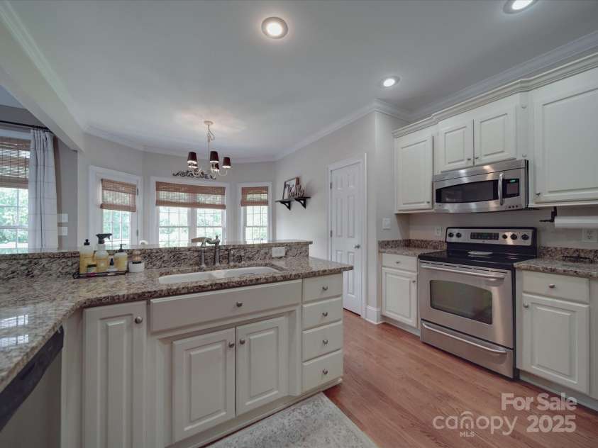 1508 Avalon Oaks Court, Dallas, NC 28034.  MLS# CAR4259565, YatesRealty ID 15091. 