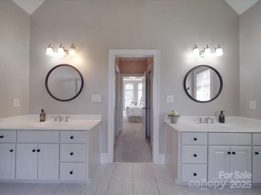 1508 Avalon Oaks Court, Dallas, NC 28034.  MLS# CAR4259565, YatesRealty ID 15091. 