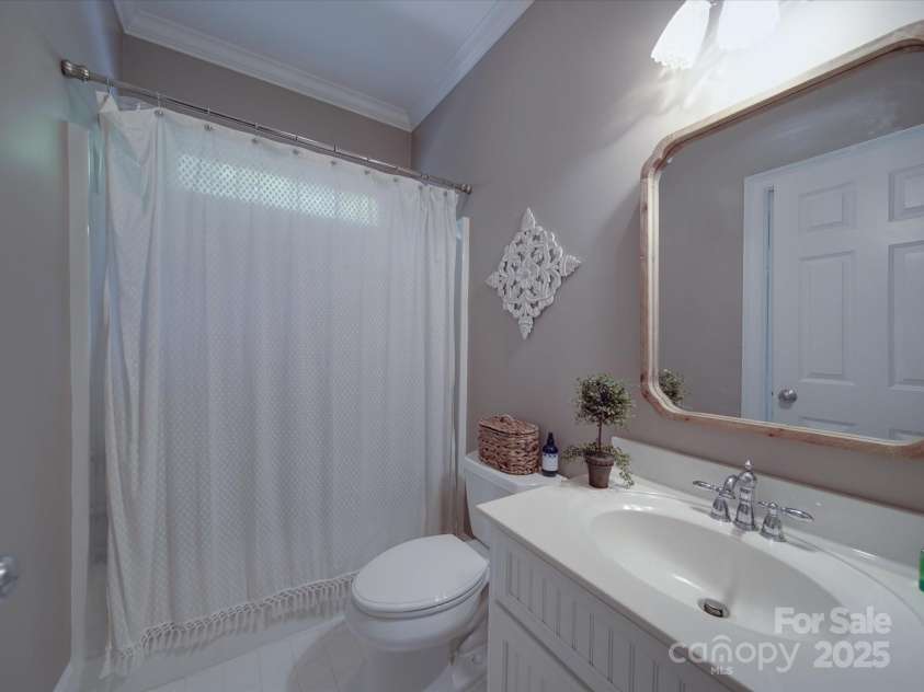 1508 Avalon Oaks Court, Dallas, NC 28034.  MLS# CAR4259565, YatesRealty ID 15091. 