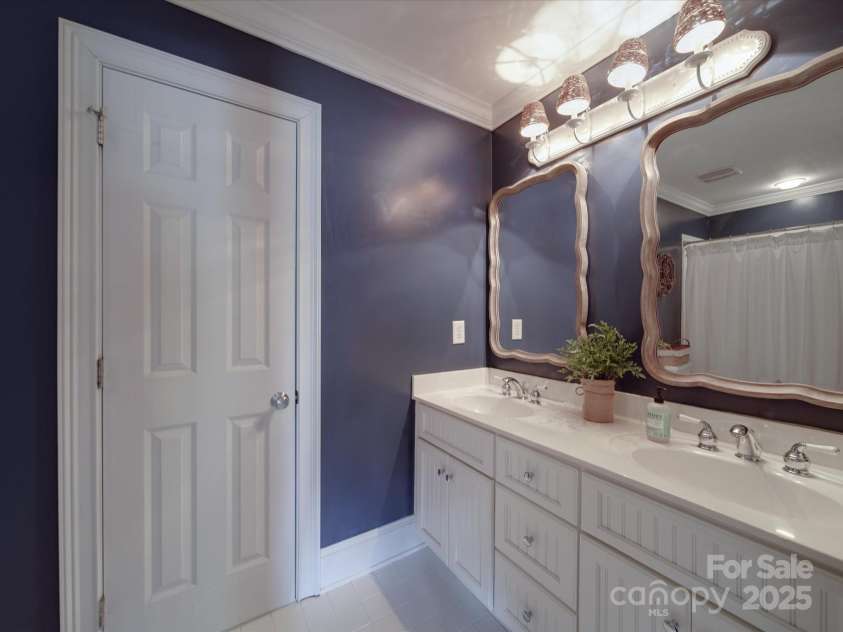 1508 Avalon Oaks Court, Dallas, NC 28034.  MLS# CAR4259565, YatesRealty ID 15091. 