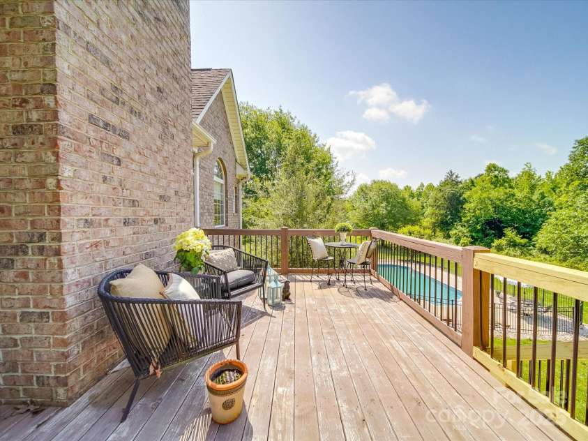 1508 Avalon Oaks Court, Dallas, NC 28034.  MLS# CAR4259565, YatesRealty ID 15091. 