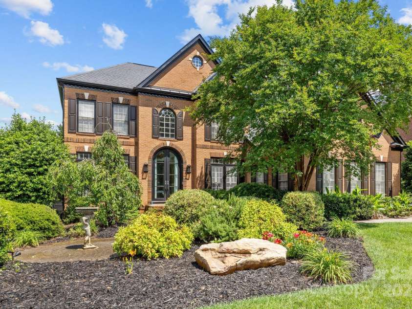 9625 Donna Ve Lane, Charlotte, NC 28277.  MLS# CAR4257390, YatesRealty ID 15092. 