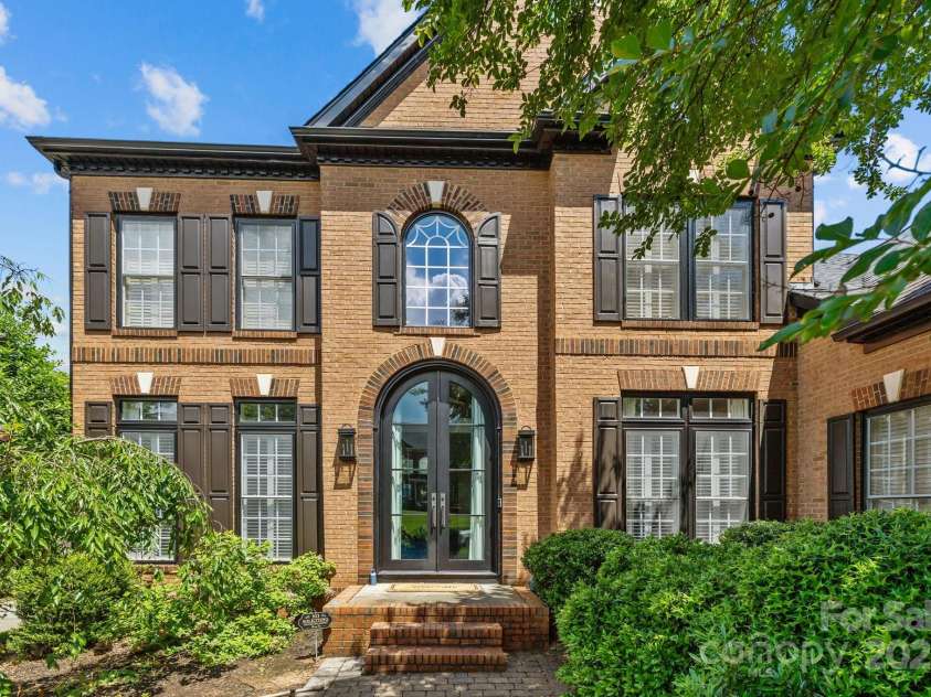 9625 Donna Ve Lane, Charlotte, NC 28277.  MLS# CAR4257390, YatesRealty ID 15092. 