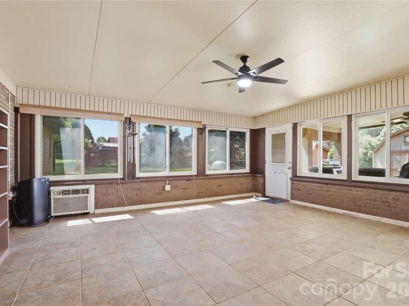 125 Southwood Park Road, Mooresville, NC 28117.  MLS# CAR4340235, YatesRealty ID 15093. 