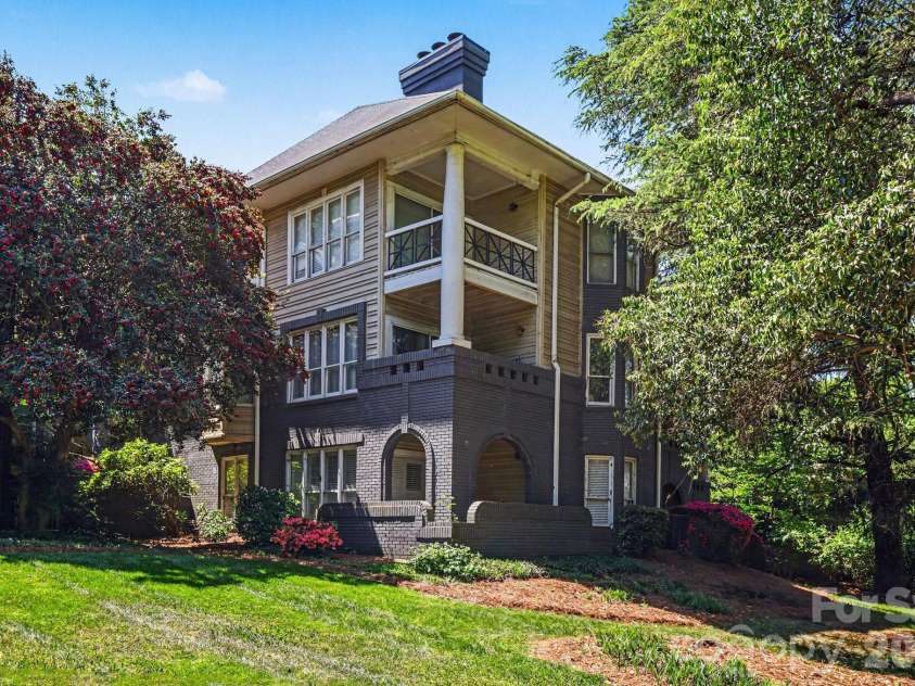 601 Queens Road, Charlotte, NC 28207.  MLS# CAR4370863, YatesRealty ID 15094. 