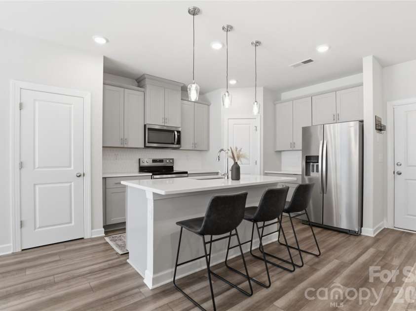 2317 Belterra Drive, Charlotte, NC 28216.  MLS# CAR4371534, YatesRealty ID 15095. 