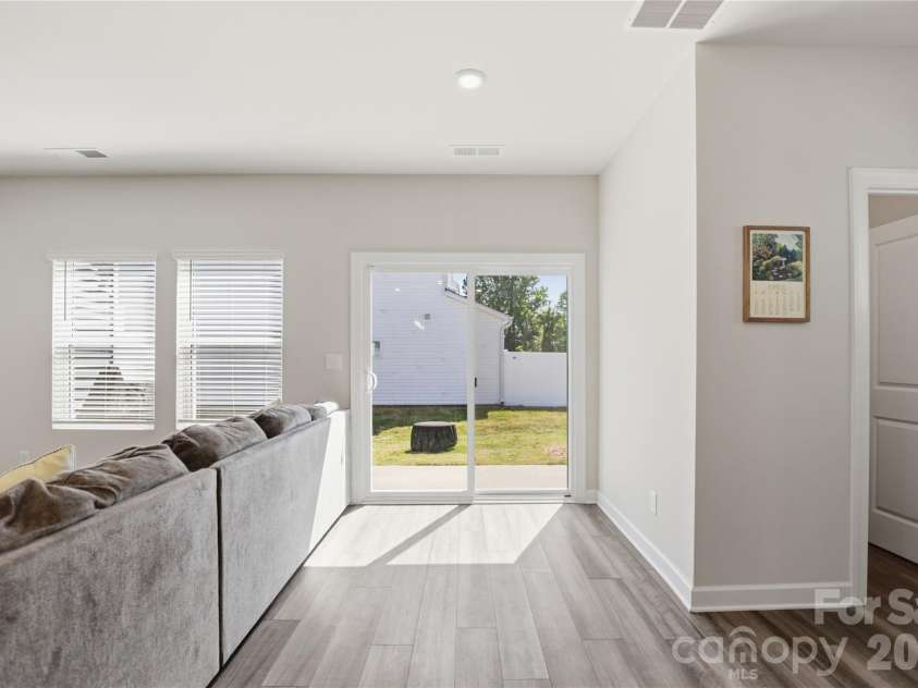 2317 Belterra Drive, Charlotte, NC 28216.  MLS# CAR4371534, YatesRealty ID 15095. 
