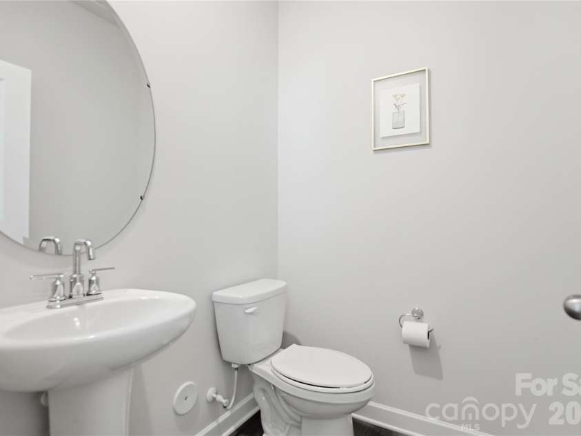 2317 Belterra Drive, Charlotte, NC 28216.  MLS# CAR4371534, YatesRealty ID 15095. 