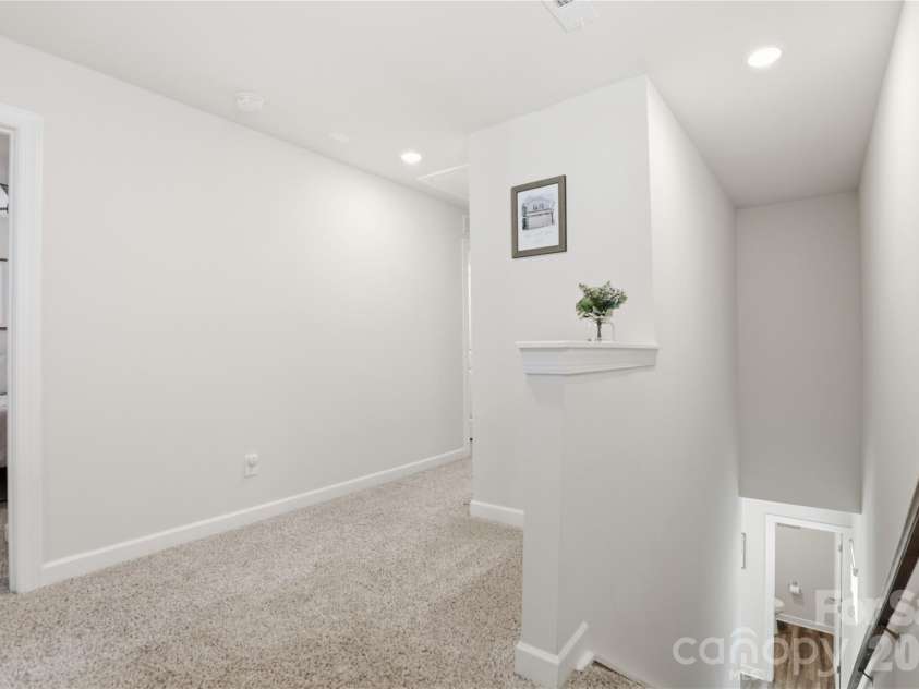 2317 Belterra Drive, Charlotte, NC 28216.  MLS# CAR4371534, YatesRealty ID 15095. 