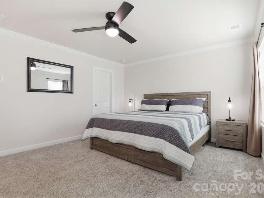 2317 Belterra Drive, Charlotte, NC 28216.  MLS# CAR4371534, YatesRealty ID 15095. 