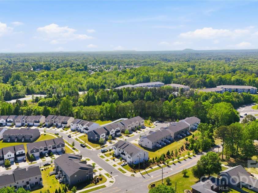 2317 Belterra Drive, Charlotte, NC 28216.  MLS# CAR4371534, YatesRealty ID 15095. 