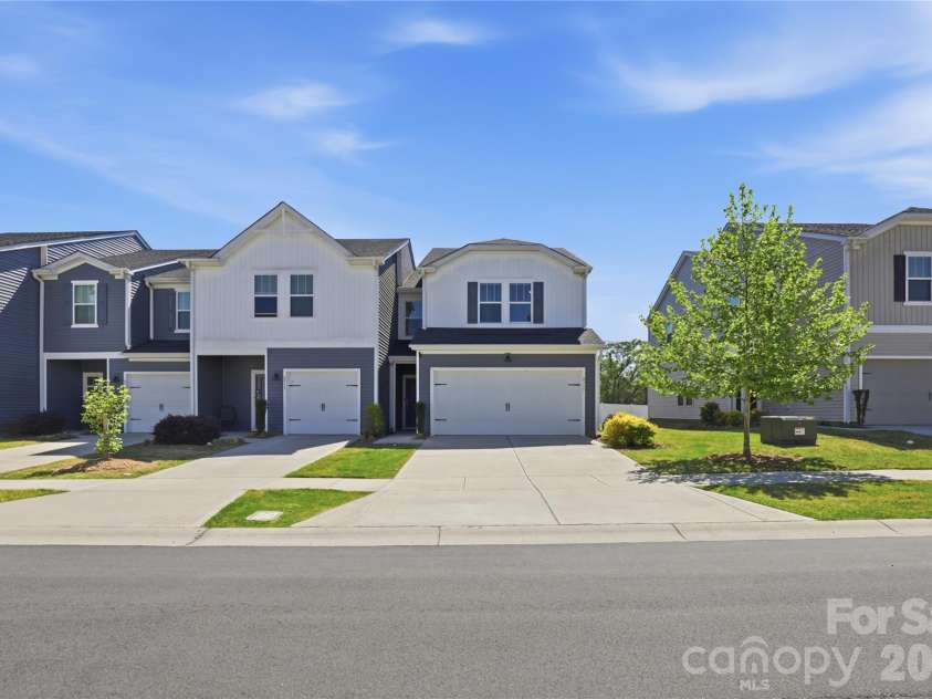 2317 Belterra Drive, Charlotte, NC 28216.  MLS# CAR4371534, YatesRealty ID 15095. 