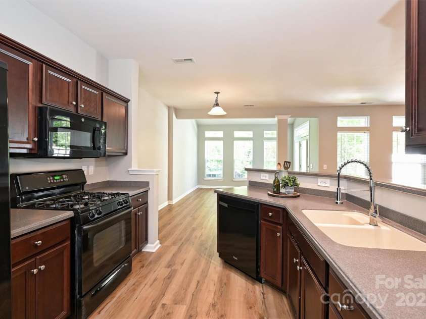 530 Pate Drive, Fort Mill, SC 29715.  MLS# CAR4227711, YatesRealty ID 15095. 