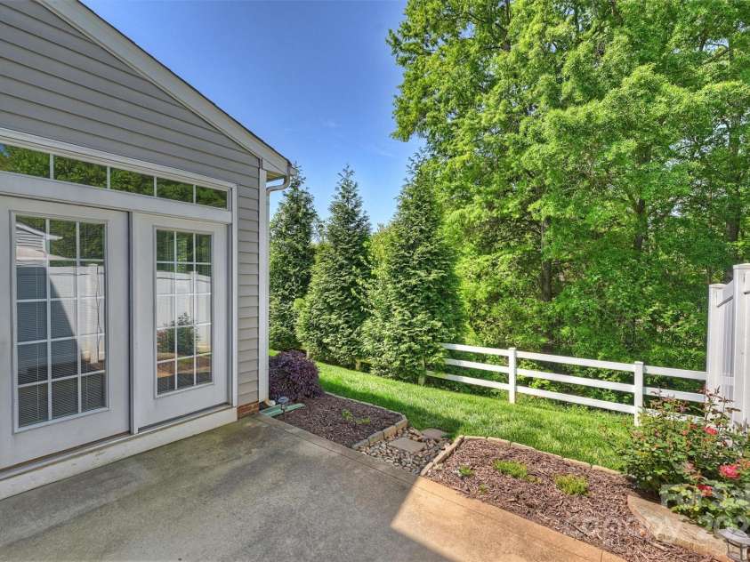 530 Pate Drive, Fort Mill, SC 29715.  MLS# CAR4227711, YatesRealty ID 15095. 