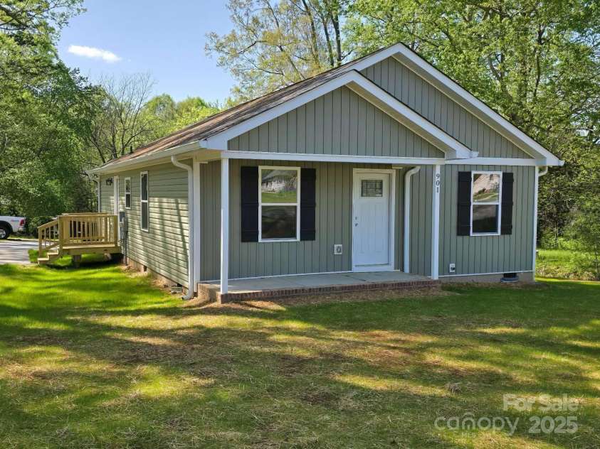 901 3rd Street, Spencer, NC 28159.  MLS# CAR4250732, YatesRealty ID 15096. 
