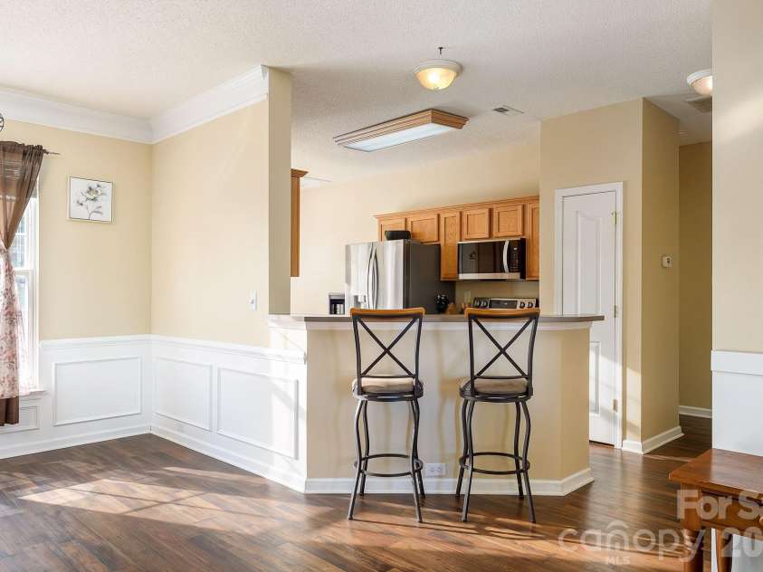 2926 Crawford Brook Lane, Charlotte, NC 28269.  MLS# CAR4373374, YatesRealty ID 15098. 