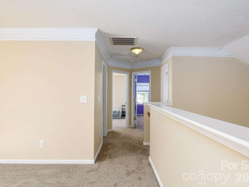 2926 Crawford Brook Lane, Charlotte, NC 28269.  MLS# CAR4373374, YatesRealty ID 15098. 