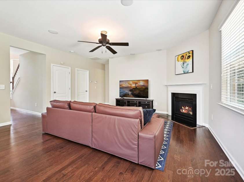 9507 Reid Hall Lane, Matthews, NC 28105.  MLS# CAR4260565, YatesRealty ID 15098. 