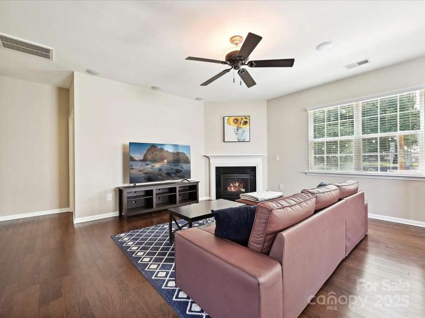 9507 Reid Hall Lane, Matthews, NC 28105.  MLS# CAR4260565, YatesRealty ID 15098. 