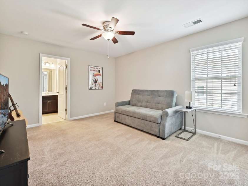 9507 Reid Hall Lane, Matthews, NC 28105.  MLS# CAR4260565, YatesRealty ID 15098. 