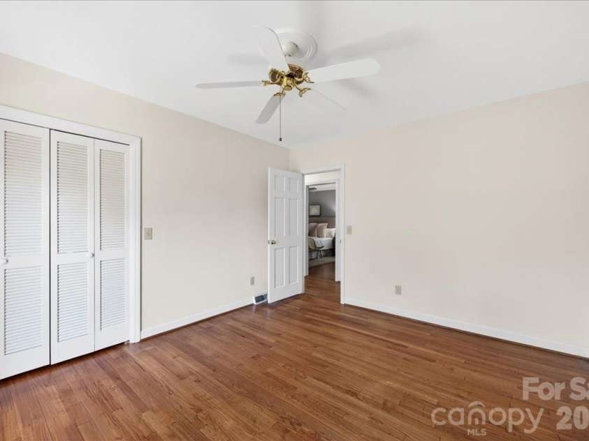 1308 Alfred Street, Charlotte, NC 28211.  MLS# CAR4372417, YatesRealty ID 15099. 
