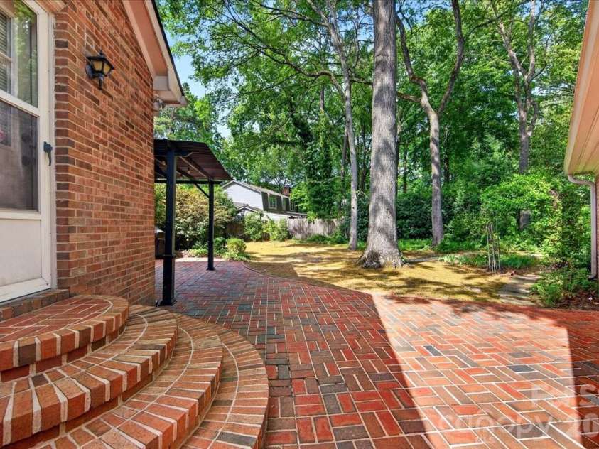 1308 Alfred Street, Charlotte, NC 28211.  MLS# CAR4372417, YatesRealty ID 15099. 