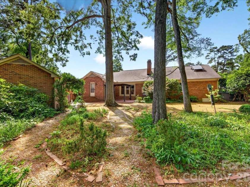 1308 Alfred Street, Charlotte, NC 28211.  MLS# CAR4372417, YatesRealty ID 15099. 