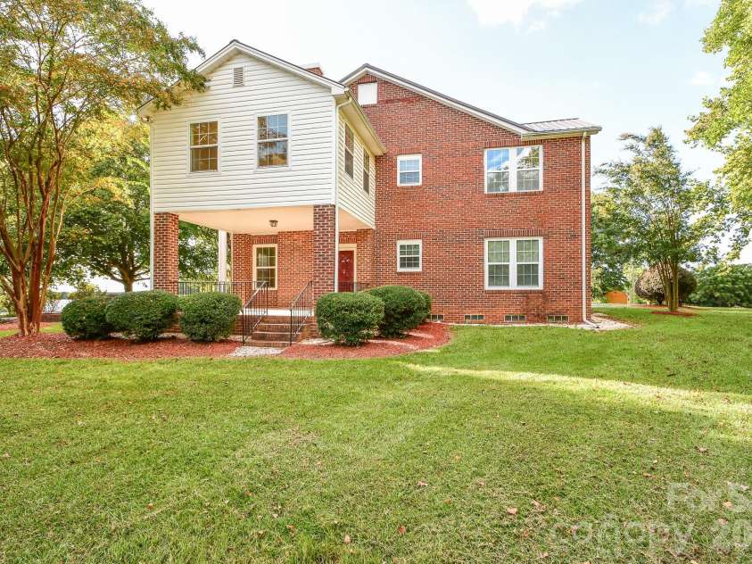 1814 Highway 601 Highway, Pageland, SC 29728.  MLS# CAR4385498, YatesRealty ID 151. 