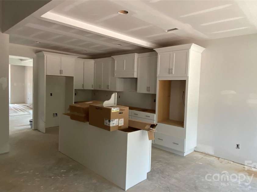 227 Heartland Drive, Rock Hill, SC 29732.  MLS# CAR4196715, YatesRealty ID 1510. Kitchen