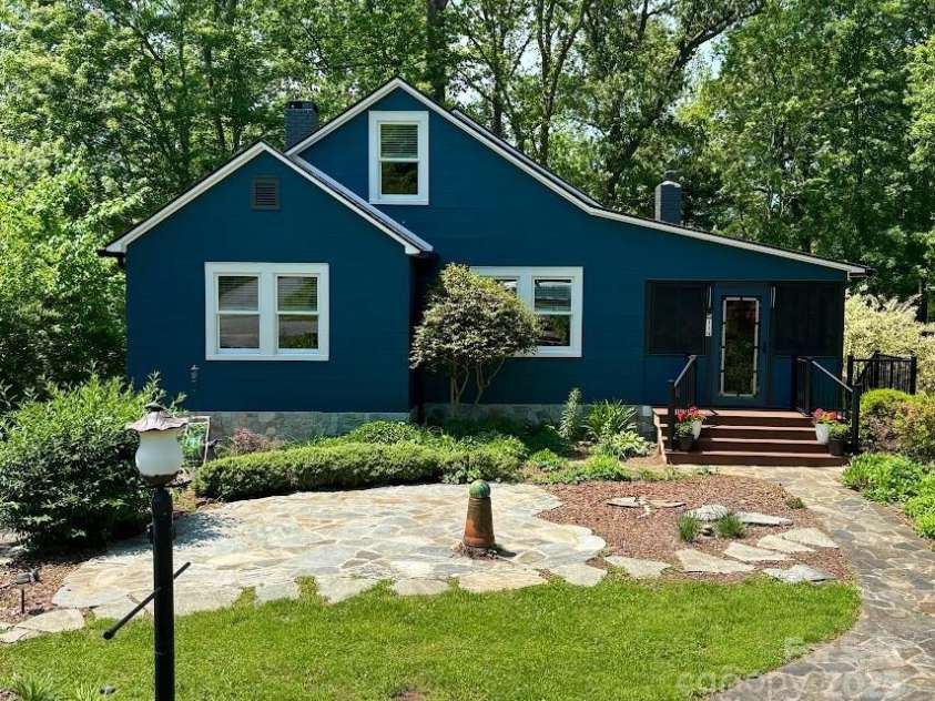 114 Broadway Avenue, Tryon, NC 28782.  MLS# CAR4322856, YatesRealty ID 15101. Restored bungalow style cottage in a coveted neighborhood in Tryon!