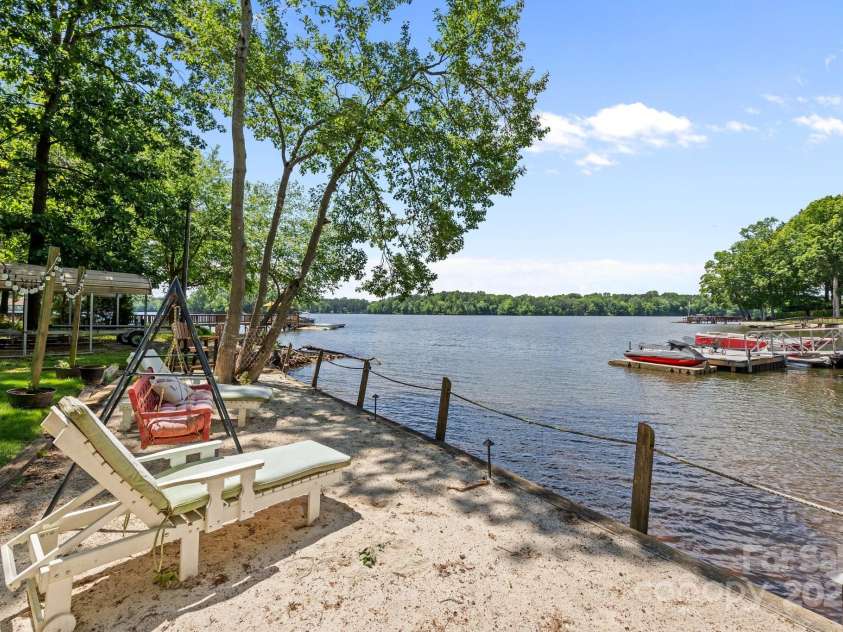 570 Blue Heron Road, Salisbury, NC 28146.  MLS# CAR4257254, YatesRealty ID 15101. 