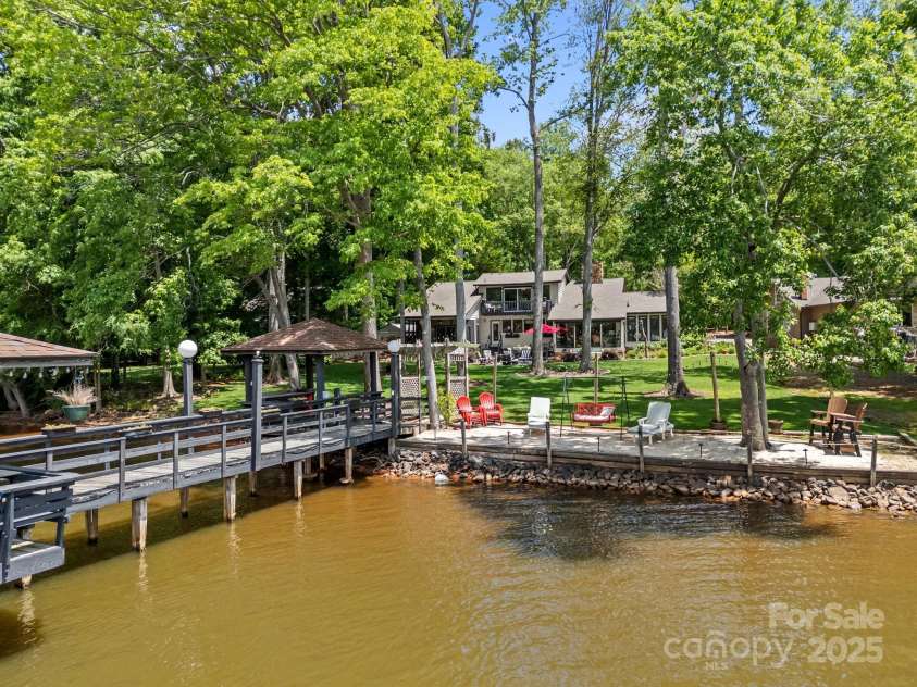 570 Blue Heron Road, Salisbury, NC 28146.  MLS# CAR4257254, YatesRealty ID 15101. 