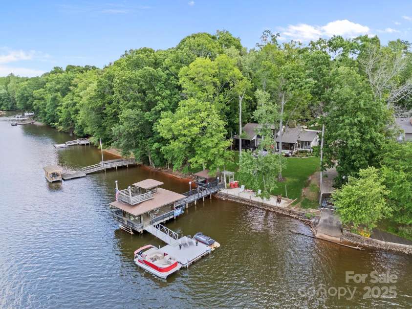 570 Blue Heron Road, Salisbury, NC 28146.  MLS# CAR4257254, YatesRealty ID 15101. 