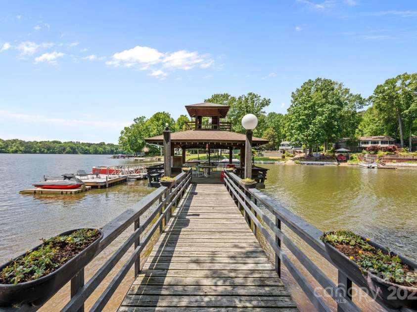 570 Blue Heron Road, Salisbury, NC 28146.  MLS# CAR4322607, YatesRealty ID 15101. 