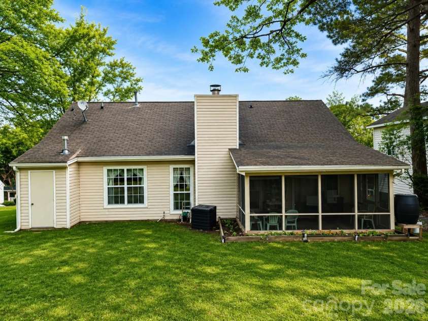 10120 Rockwood Road, Charlotte, NC 28215.  MLS# CAR4352253, YatesRealty ID 15103. 