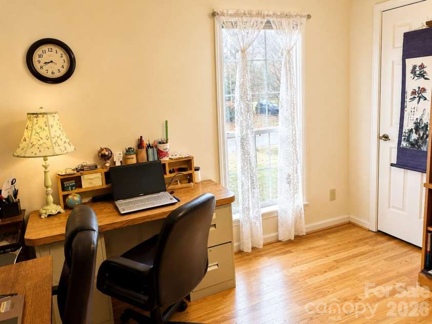 10120 Rockwood Road, Charlotte, NC 28215.  MLS# CAR4352253, YatesRealty ID 15103. 