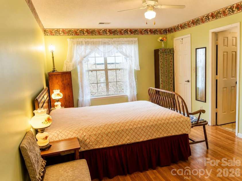 10120 Rockwood Road, Charlotte, NC 28215.  MLS# CAR4352253, YatesRealty ID 15103. 