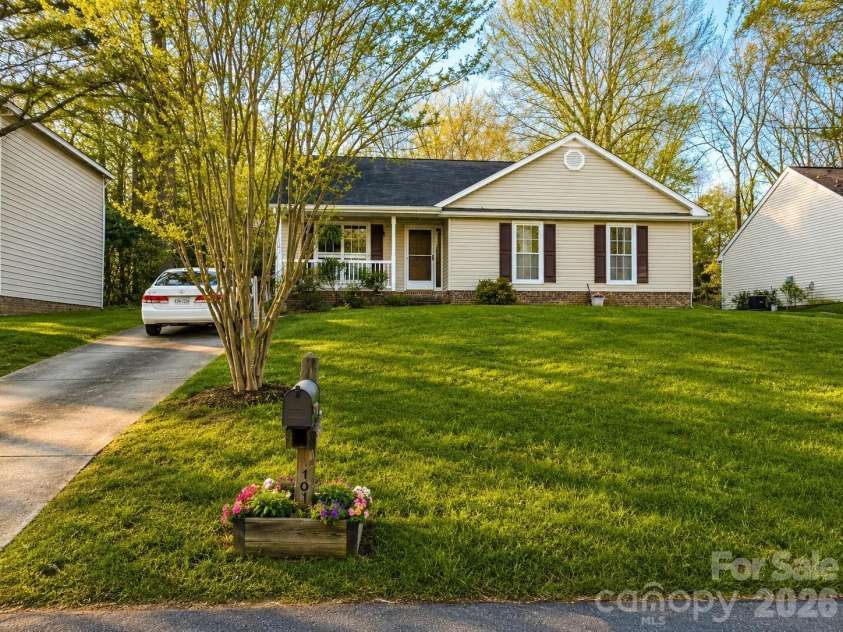 10120 Rockwood Road, Charlotte, NC 28215.  MLS# CAR4352253, YatesRealty ID 15103. 