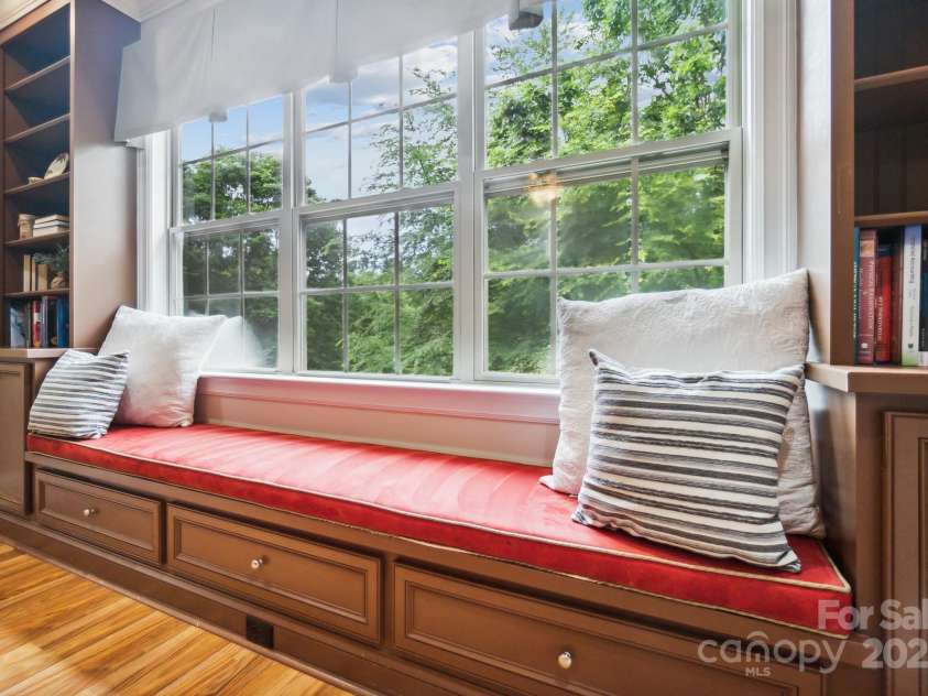 6795 Montgomery Road, Lake Wylie, SC 29710.  MLS# CAR4259476, YatesRealty ID 15103. 