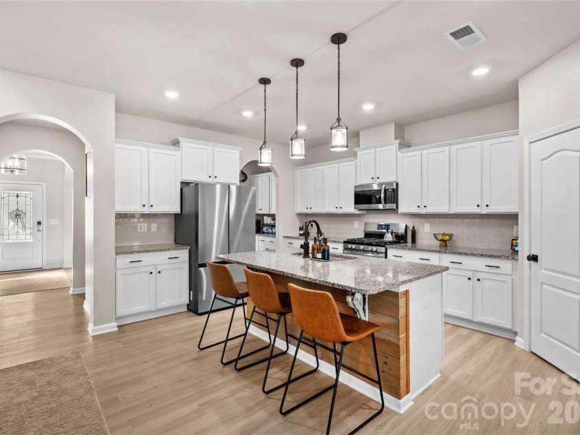 115 Outrigger Lane, Troutman, NC 28166.  MLS# CAR4355334, YatesRealty ID 15104. 