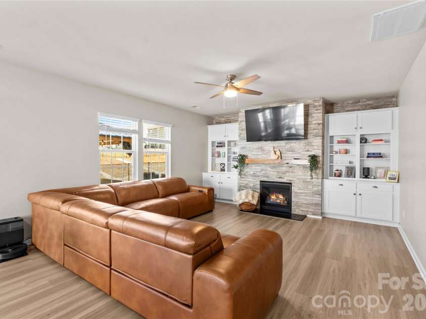 115 Outrigger Lane, Troutman, NC 28166.  MLS# CAR4355334, YatesRealty ID 15104. 