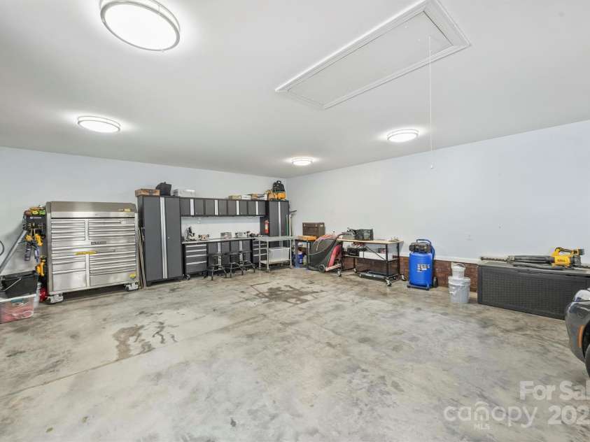 3009 Brooks Mill Lane, Wingate, NC 28174.  MLS# CAR4251422, YatesRealty ID 15104. 