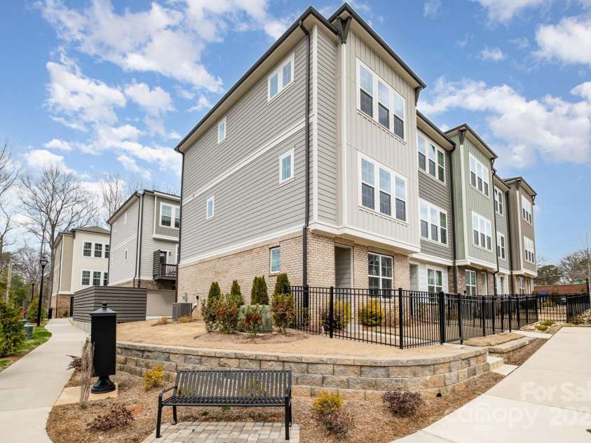 2021 Summey Avenue, Charlotte, NC 28205.  MLS# CAR4230647, YatesRealty ID 15105. 