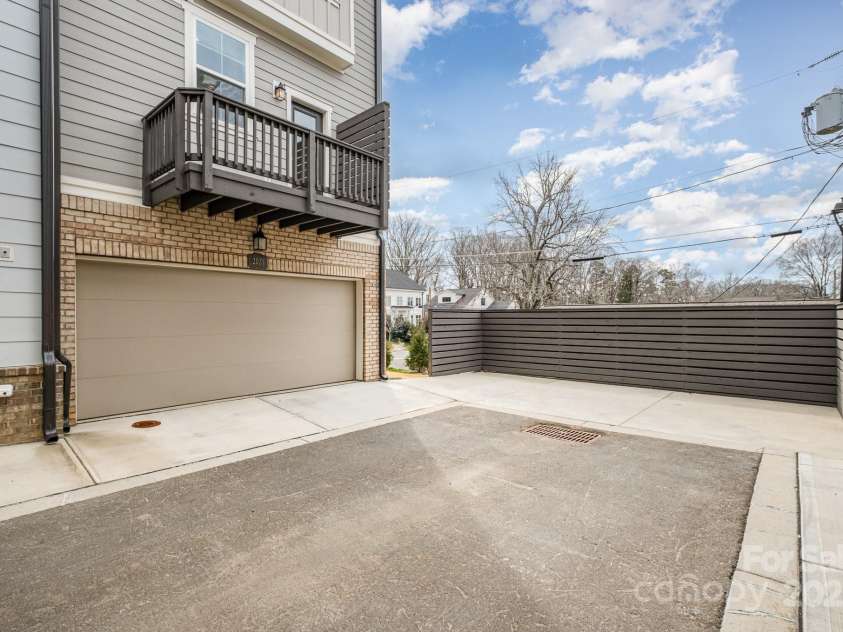 2021 Summey Avenue, Charlotte, NC 28205.  MLS# CAR4230647, YatesRealty ID 15105. 