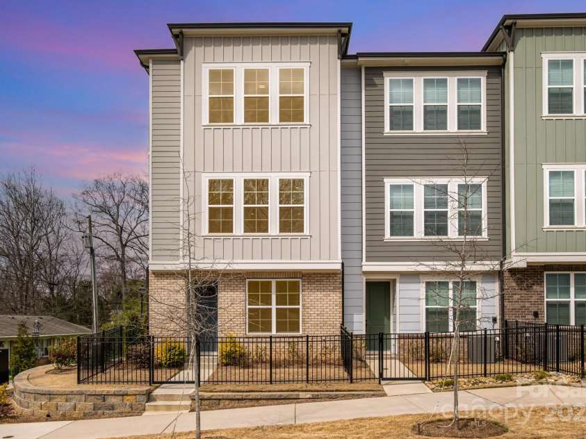 2021 Summey Avenue, Charlotte, NC 28205.  MLS# CAR4230647, YatesRealty ID 15105. 