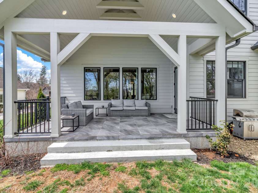 301 Rockbridge Road, Mills River, NC 28759.  MLS# CAR4360406, YatesRealty ID 15108. 