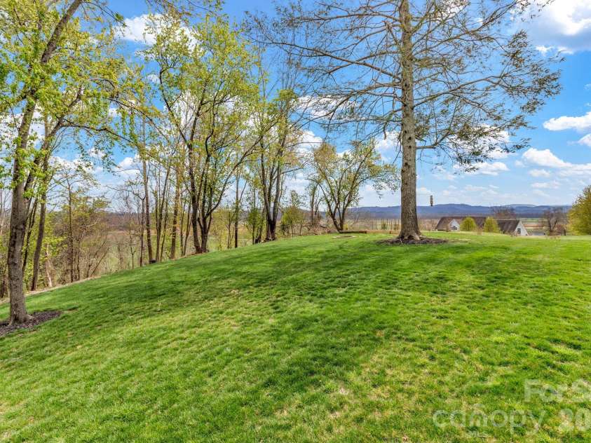 301 Rockbridge Road, Mills River, NC 28759.  MLS# CAR4360406, YatesRealty ID 15108. 