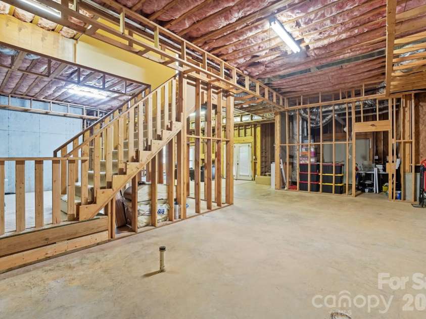 1209 Mossbank Place, Gastonia, NC 28056.  MLS# CAR4369493, YatesRealty ID 15109. 
